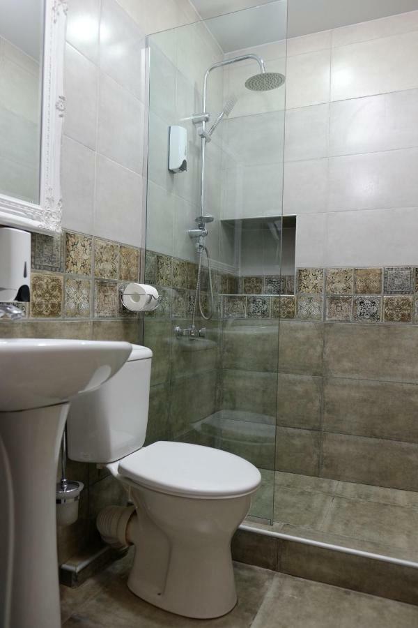 Brotseuli Hotel Tbilisi Eksteriør billede